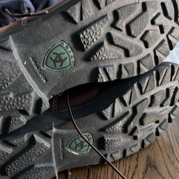 Women’s Ariat boots - Picture 3 of 8